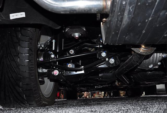 h8是什么车身，哈弗h8百科（降至16万却卖不动）