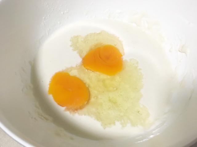 鸡蛋怎样煎又大又蓬松，煎鸡蛋如何煎得蓬松（放凉了也不发硬）