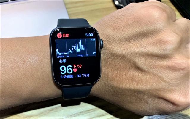 苹果手表1至5代区别，苹果手表1至5代区别大吗（新旧两代功能差异与特色）