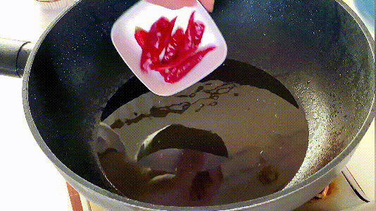 香辣梭子蟹的做法，秘制香辣梭子蟹的做法步骤是什么（秘制香辣蟹这样做才正宗）