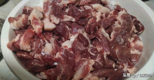 腊肉肠怎么做好吃，怎么做腊肠的好吃（饭店不外传的腊肠做法）