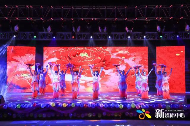 外婆的澎湖湾串词，外婆的澎湖湾串词主持人（2019元旦晚会）