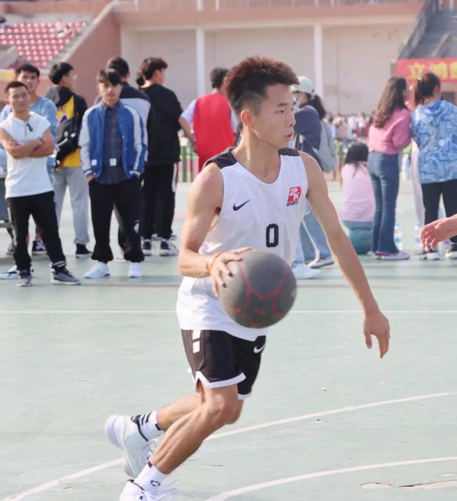 有创意的团队名字，比较有寓意的团队名字（“迎新杯”篮球赛之“花式”队名大发现）