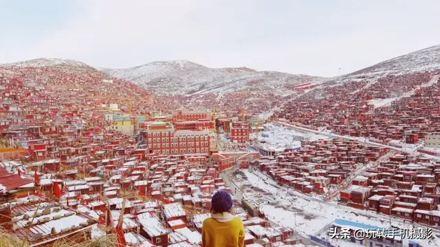 轻颜相机最新版本下载2022免费，轻颜相机免费下载安装（直接抄作业谁修都好看）