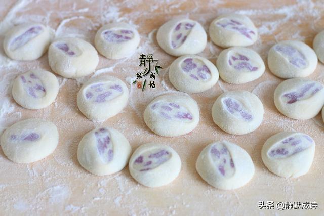 羊肉饺子馅怎么调好吃，羊肉饺子馅怎么做好吃窍门（香嫩多汁的调馅儿方法和漂亮的饺子皮做法）