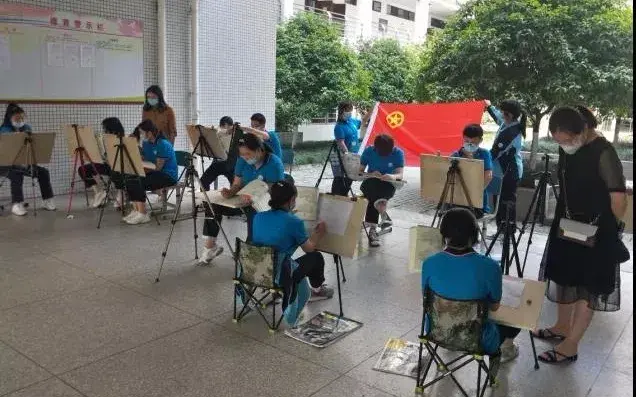 长沙民政职业技术学院学费，长沙民政职业技术学院最好的专业是哪些（职校宿舍空调、游泳馆一应俱全）