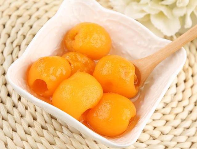 枇杷能放冰箱保存吗，枇杷可不可以放冰箱保存（吃不完的枇杷别再放冰箱了）