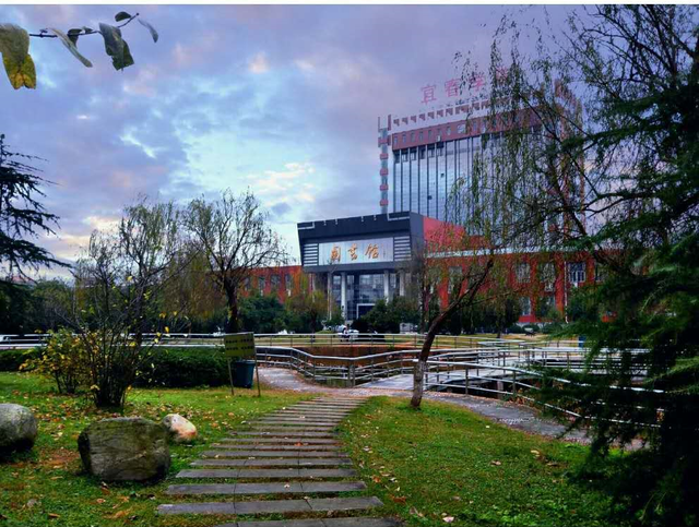 宜春学院算好二本吗,宜春学院怎么样(这所学府由大学称号变成了学院