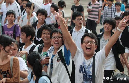 关于青春的四字词语有那些，跟青春有关的四字词语（2019年中考语文基础知识考点之重点四字词语）