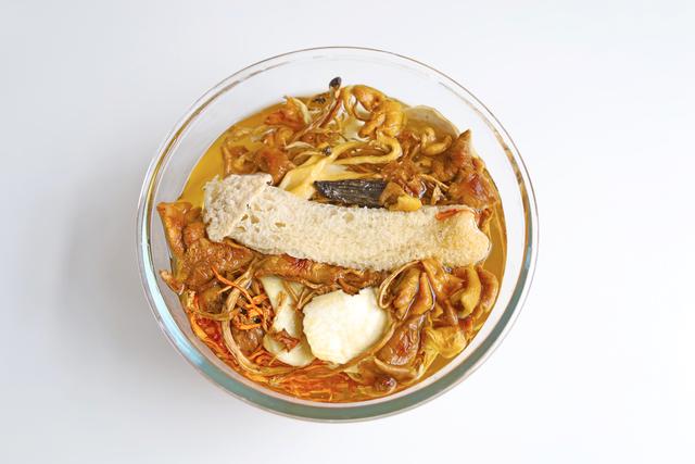 乌鸡汤怎么炖最有营养，乌鸡汤怎么炖最有营养又不上火（乌鸡汤怎么炖才好喝不油腻又营养）