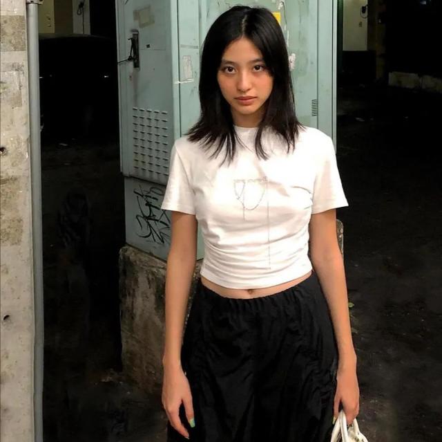 最凉不过人心图片，最凉不过人心，微信头像（也觉得冷可我不会拥抱别人）