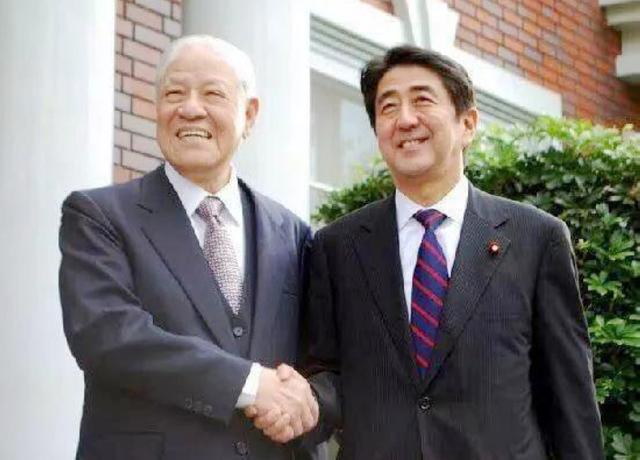 李登辉传死了，定会被钉在历史的耻辱柱上