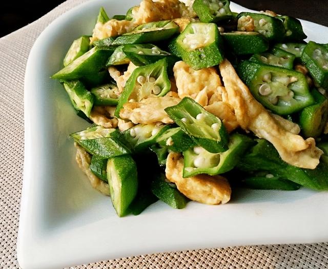 红烧培根金针菇的做法，烧烤培根金针菇的做法（每次做家人都说很好吃）