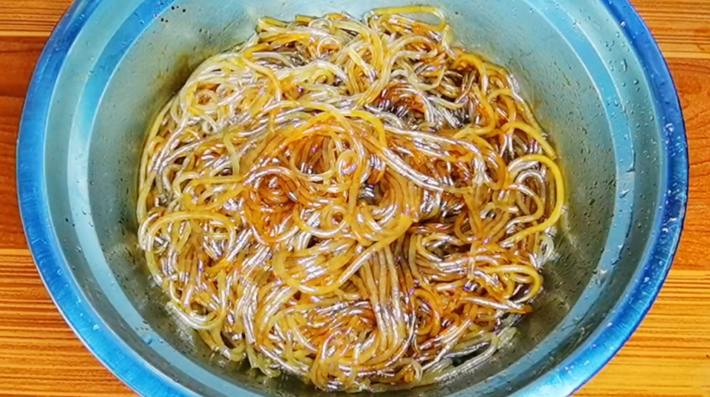 图片[4]-【包菜炒粉条】做法步骤图 不坨不粘锅 好吃又解馋-起舞食谱网