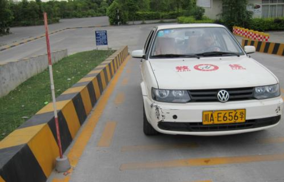 驾照考试科目一模拟考试（科目一考试100题45分钟）