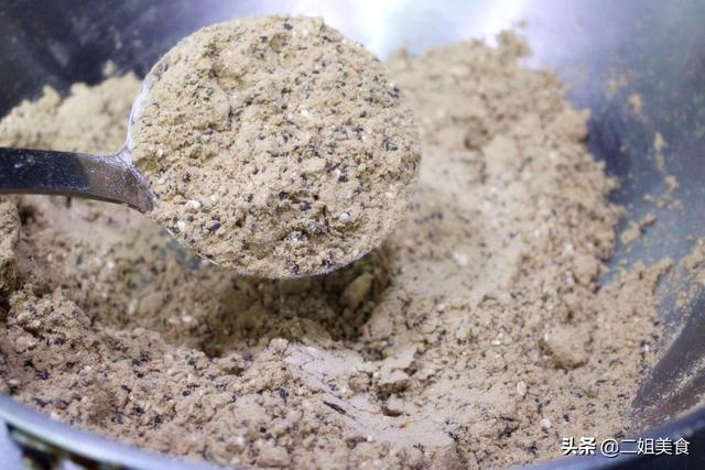 如何做油茶面，怎样做油茶面好吃又简单（我家油茶面从来不用买）