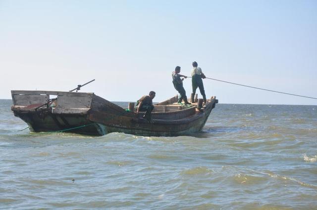 领导父亲病逝怎么发微信慰问，领导父亲去世致哀短信（老领导高绪平的真情好文——《清明节追思父亲》）