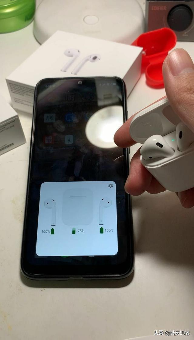 苹果无线耳机一代二代区别，苹果一代无线耳机和二代区别（二代体验分享<简单对比一代>）
