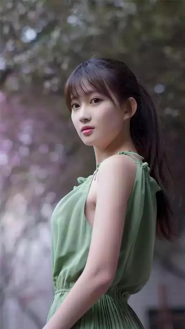 康定情歌歌词，MP3歌曲字幕-《康定情歌》——龙飘飘