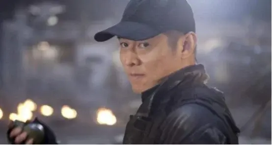 敢死队 李连杰，李连杰与史泰龙一起演的电影叫什么名字（李连杰3小时片酬上亿）