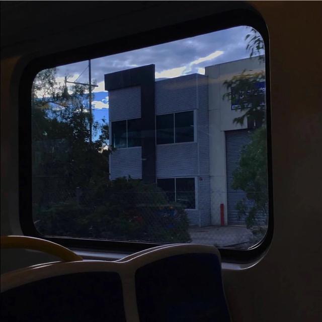 黑色系背景图，简约黑色系背景图（黑色系背景图）