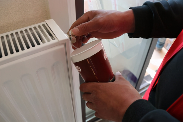 暖气怎么放气，暖气怎么放气儿（暖气片在使用的时候怎么排气）