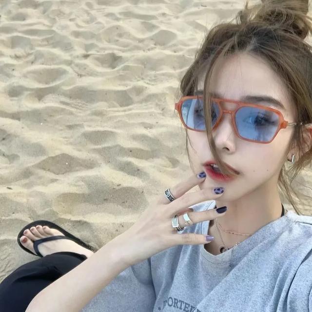 霸气御姐昵称女生简短好听，女生网名霸气御姐范微信昵称（心动高质量闺蜜网名id）