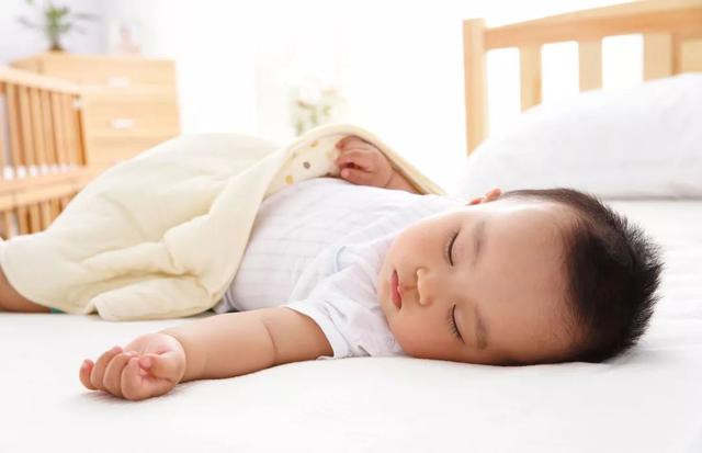 四个多月宝宝频繁夜醒怎么回事，四个月宝宝晚上频繁夜醒怎么办（夜醒频繁、爱认生、易生病）