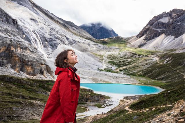 稻城亚丁适合几月份去，稻城亚丁几月份去最好（稻城亚丁、色达、川藏线旅游）