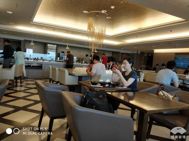 国航最高级别什么卡，国航白金卡什么级别（经济舱也能享受贵宾室、提前选座等权益）