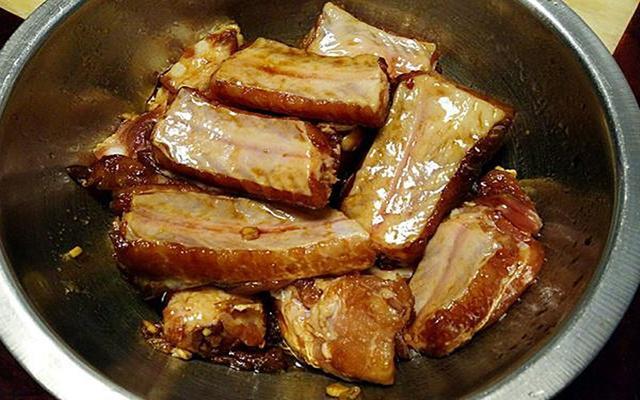 麻辣排骨的做法，香炸排骨的做法（这是一道孩子最爱的菜）