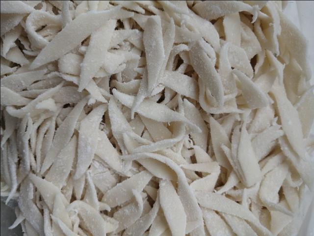 面旗子怎么做好吃，可以咥三大碗的山村美食扁豆面旗子