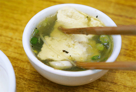 最新推出特色菜豆花，在露天坝坝开了20年的荤豆花