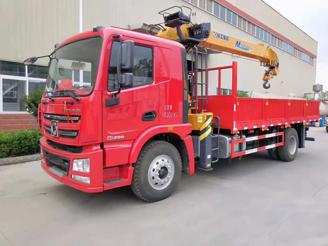 随车吊车多少钱，随车吊25吨价格大概多少钱（徐工8吨随车吊价格多少钱）