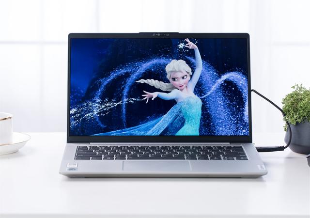 蜡笔小新的声音，抖音蜡笔小新的声音怎么弄的（第十代酷睿处理器加持的金属轻薄本）