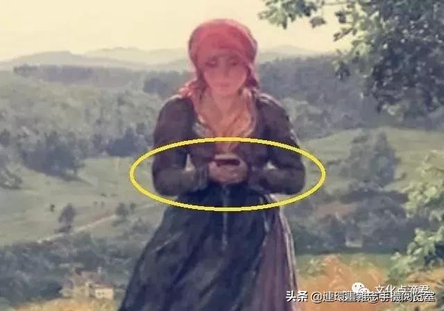 王莽墓中的手机是真的吗，王莽墓中的手机是真的（是穿越者的身影被画下来了吗）