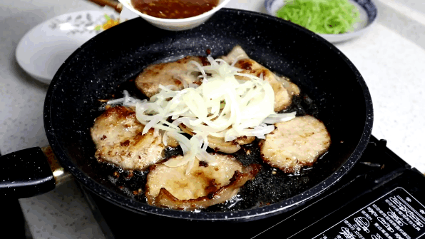 烧肉为什么放生姜，烧肉为什么放生姜和大蒜（在家就能轻松搞定）