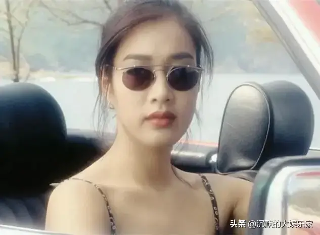 我的青春谁做主主题曲，李霹雳是谁演的（取决于对方能宠她多久）