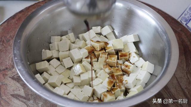 小葱炒豆腐的做法，小葱炒豆腐怎么炒（这才是“小葱拌豆腐”的家常做法）