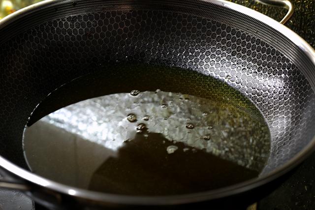 什么是酱爆，酱爆是什意思（甜面酱、番茄酱哪种更好吃）