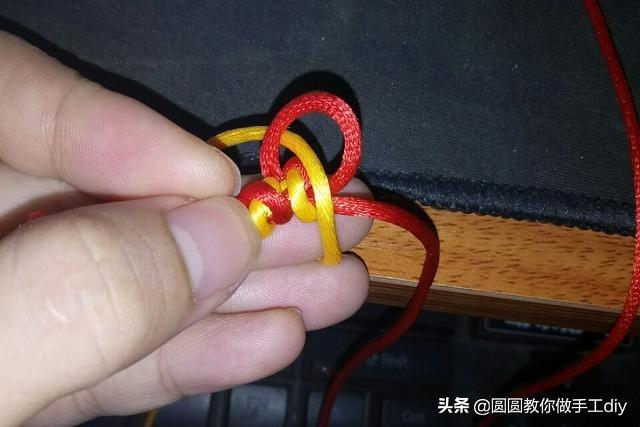 金刚结手链编法图解，金刚结编手链的方法图解教程（金刚结手链编法）