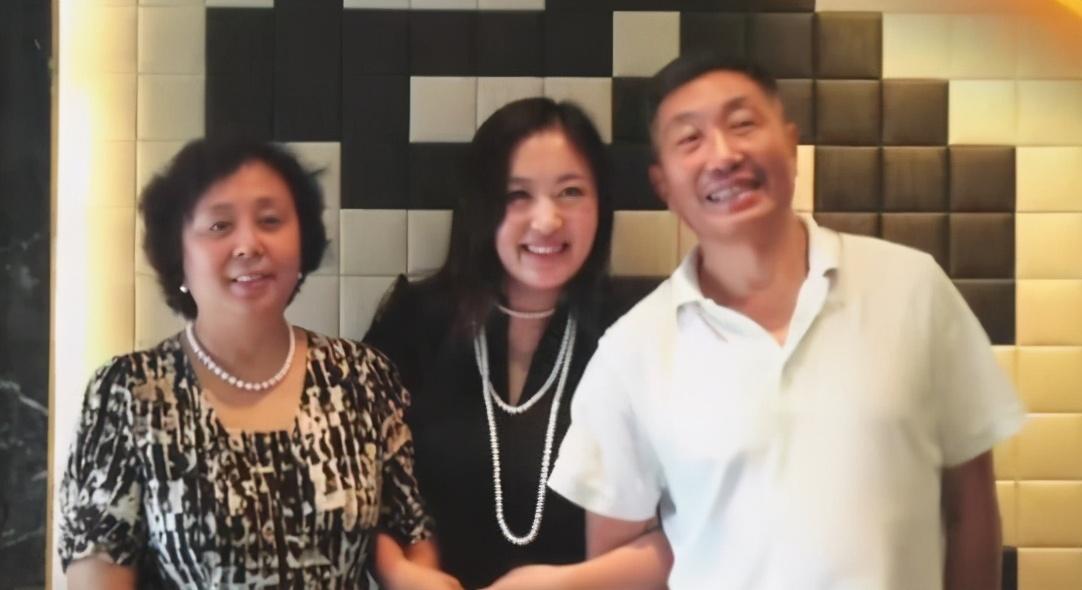 "爸爸专业户"杜源:娶了4岁就认识的姑娘,老戏骨中最深情的人-质信十强