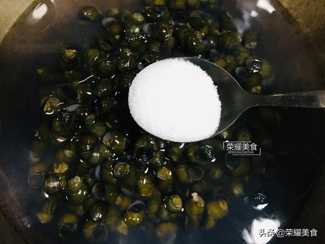田螺怎么炒好吃，田螺怎么炒入味好吃（齿间美味田螺）