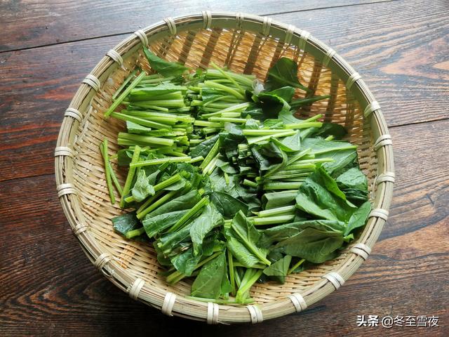 菠菜鸡蛋汤的家常做法，紫菜蛋花汤怎样做（做家常菠菜鸡蛋汤）