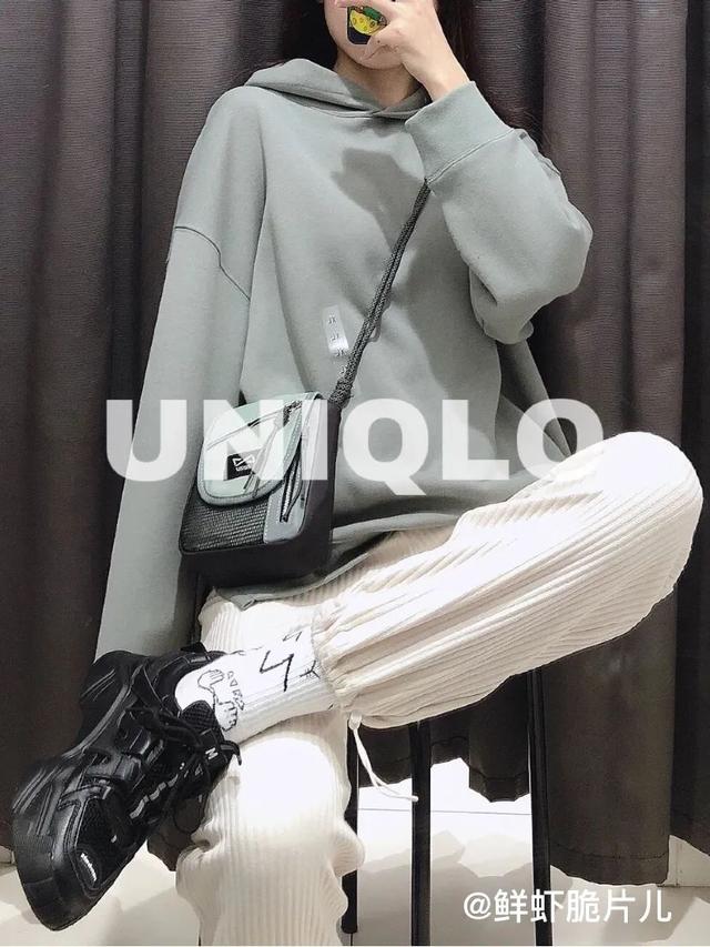 男士马丁靴配什么裤子，男士马丁靴配什么裤子衣服好看（冬天就该这么穿，显高又气质）