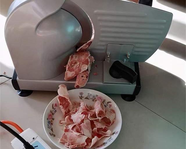 鲜羊肉怎么保存，冬季新鲜羊肉的保存方法（放冰箱冻起来天冷吃特省事）