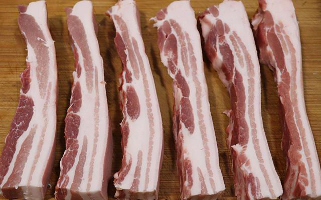 好吃腊肉的制作方法，怎样制作腊肉最好吃（又到腌制腊肉的时节）