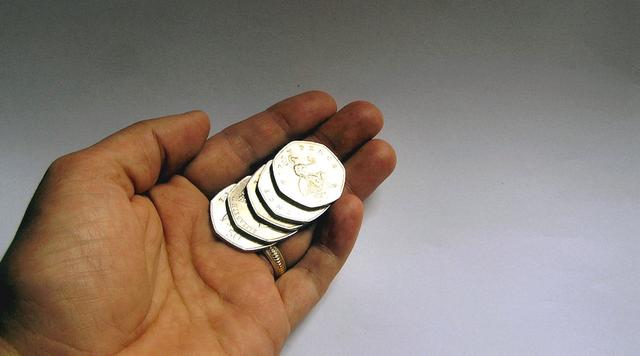 车贷利率是多少，车贷利率一般是多少（汽车贷款利息需要多少钱）