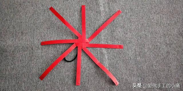 如何用一张纸折纸灯笼，如何用一张纸折纸灯笼视频（用四张纸条做成的折纸灯笼）