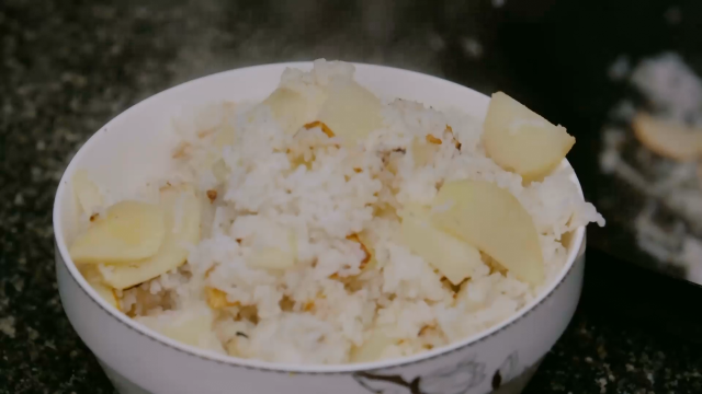 野山椒泡笋怎么做时间放的长，野竹笋泡椒怎么腌（干了这碗“干劲汤”）